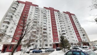 3-комн.кв., 74 м², этаж 1