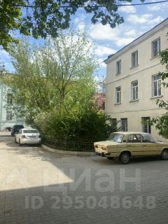 4-комн.кв., 85 м², этаж 1