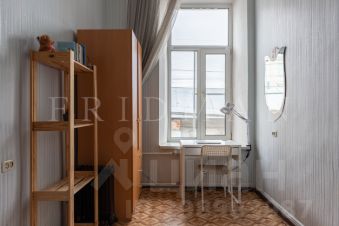 5-комн.кв., 119 м², этаж 4