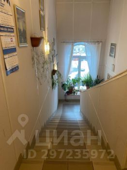 2-комн.кв., 162 м², этаж 3