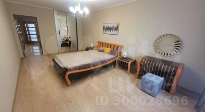 2-комн.кв., 77 м², этаж 3