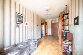 4-комн.кв., 112 м², этаж 4