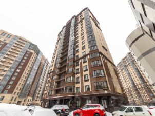 3-комн.кв., 82 м², этаж 3