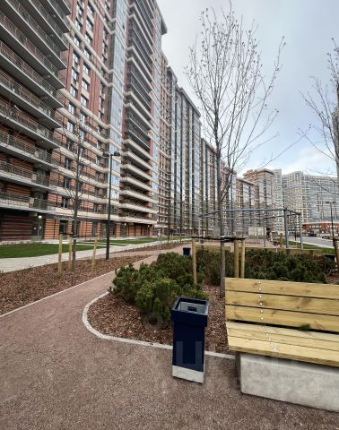 Своб. планировка, 90 м², 16/25 этаж