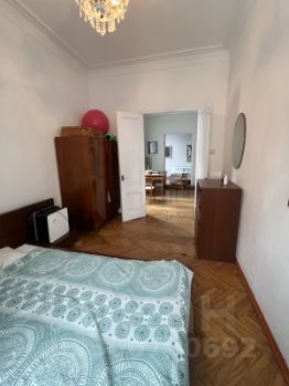 4-комн.кв., 100 м², этаж 3