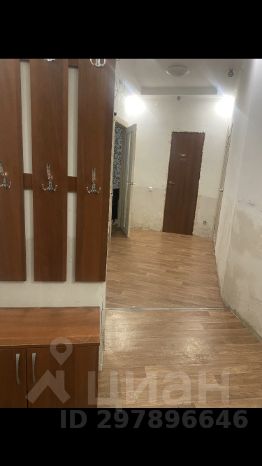 3-комн.кв., 80 м², этаж 1