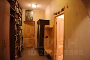 2-комн.кв., 72 м², этаж 3