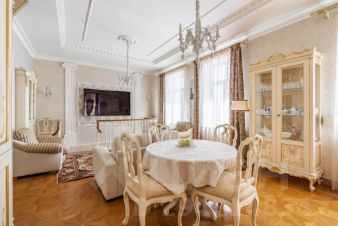 3-комн.кв., 134 м², этаж 2