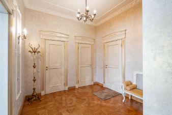 3-комн.кв., 134 м², этаж 2