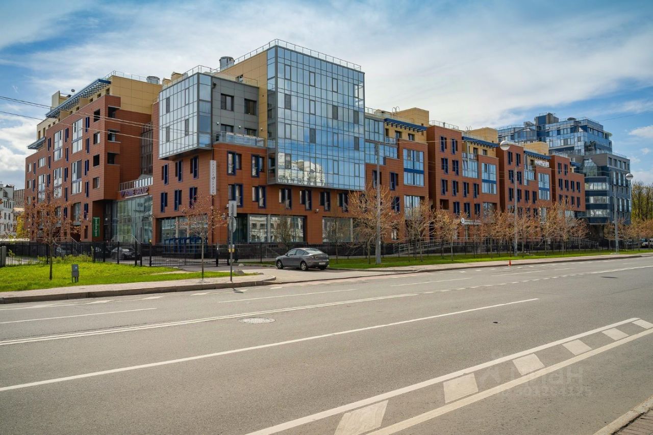 Купить трехкомнатную квартиру 92.3м² Морской просп., 28, Санкт ...