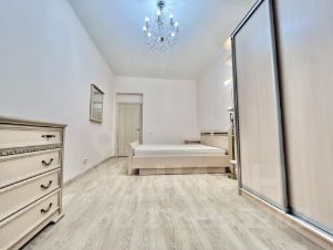 2-комн.кв., 65 м², этаж 5