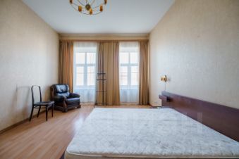 3-комн.кв., 93 м², этаж 4