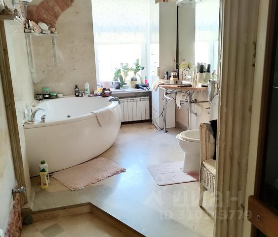 2-комн., 83 м², 4/4 этаж