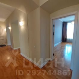 4-комн.кв., 190 м², этаж 3