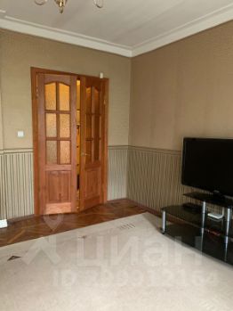 3-комн.кв., 85 м², этаж 3