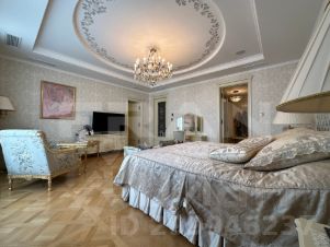 4-комн.кв., 437 м², этаж 7