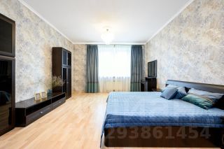 2-комн.кв., 90 м², этаж 3