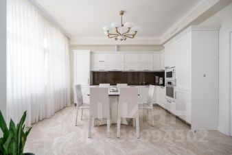 3-комн.кв., 142 м², этаж 5