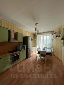 3-комн.кв., 98 м², этаж 4