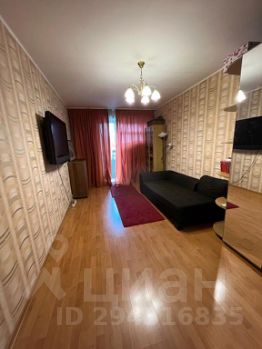 3-комн.кв., 98 м², этаж 4