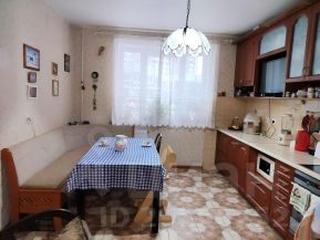 3-комн.кв., 80 м², этаж 1