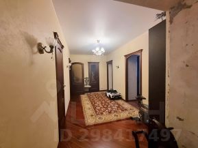 4-комн.кв., 140 м², этаж 3