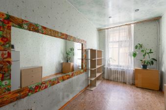 5-комн.кв., 100 м², этаж 4