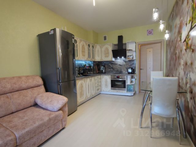 1-комн., 50 м², 10/18 этаж