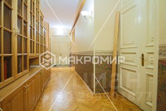 4-комн.кв., 145 м², этаж 3