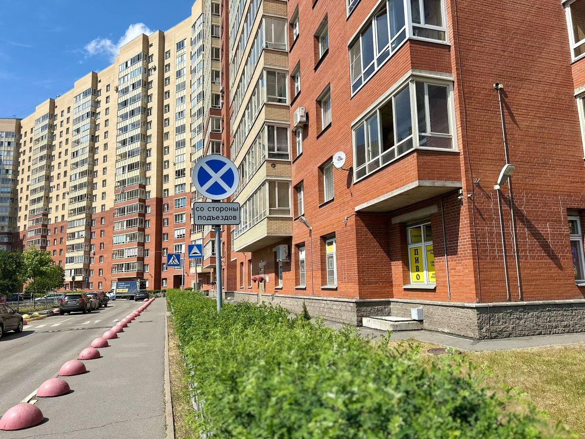 Купить квартиру на улице Бадаева дом 14к1 в Санкт-Петербурге, продажа жилой  недвижимости на Циан. Найдено 15 объявлений