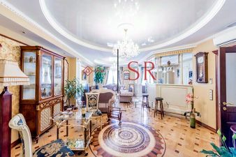 3-комн.кв., 142 м², этаж 4