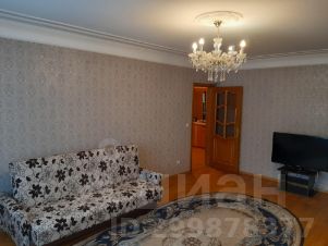 2-комн.кв., 77 м², этаж 3