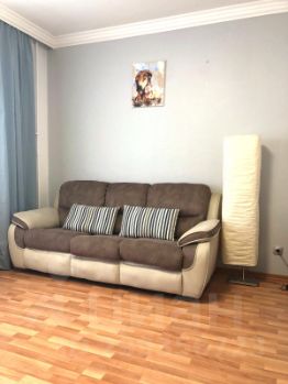 2-комн.кв., 61 м², этаж 18