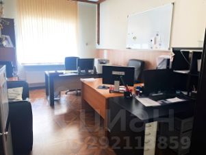 2-комн.кв., 63 м², этаж 1