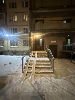 3-комн.кв., 80 м², этаж 1