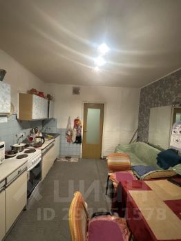 3-комн.кв., 80 м², этаж 1