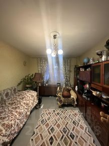 3-комн.кв., 80 м², этаж 1