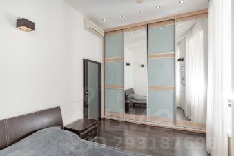 2-комн.кв., 70 м², этаж 4