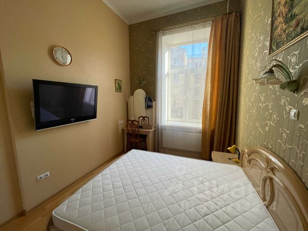 2-комн., 65 м², 2/5 этаж