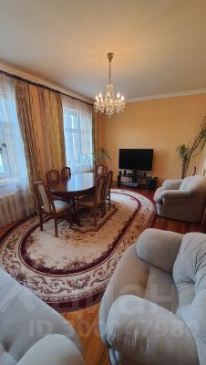 3-комн.кв., 94 м², этаж 1