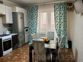 3-комн.кв., 80 м², этаж 1