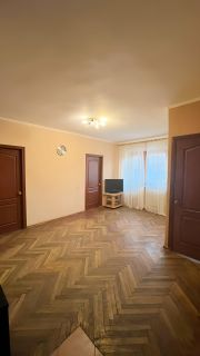 2-комн.кв., 43 м², этаж 4