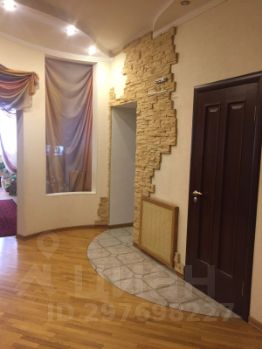 5-комн.кв., 231 м², этаж 2