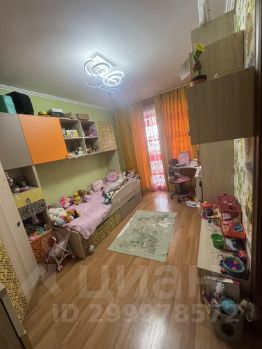 4-комн.кв., 83 м², этаж 3