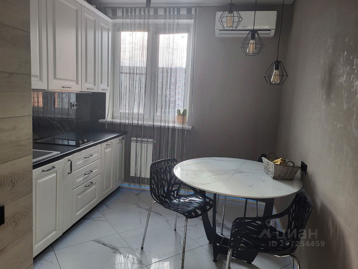 Продаю двухкомнатную квартиру 56м² ул. Орбитальная, 15, Ростов-на-Дону ...