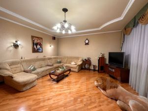 4-комн.кв., 130 м², этаж 3