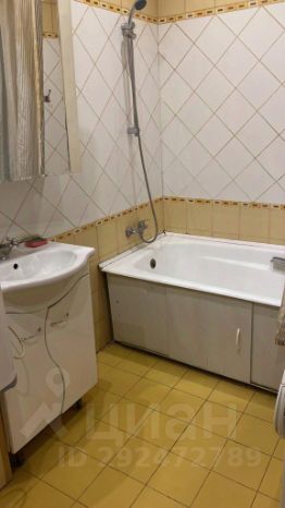 4-комн.кв., 85 м², этаж 3