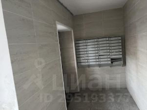 2-комн.кв., 70 м², этаж 17