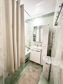 2-комн.кв., 75 м², этаж 18