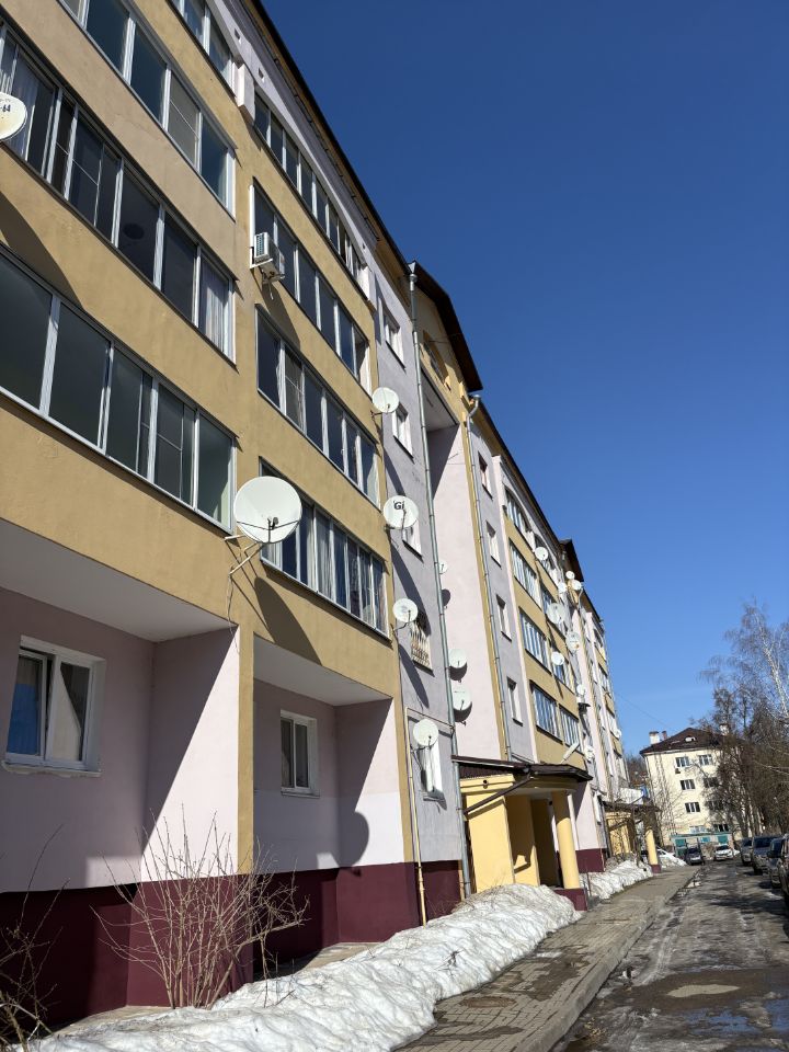 2-к кв. Смоленская область, Смоленск Чуриловский проезд, 3 (76.6 м²)